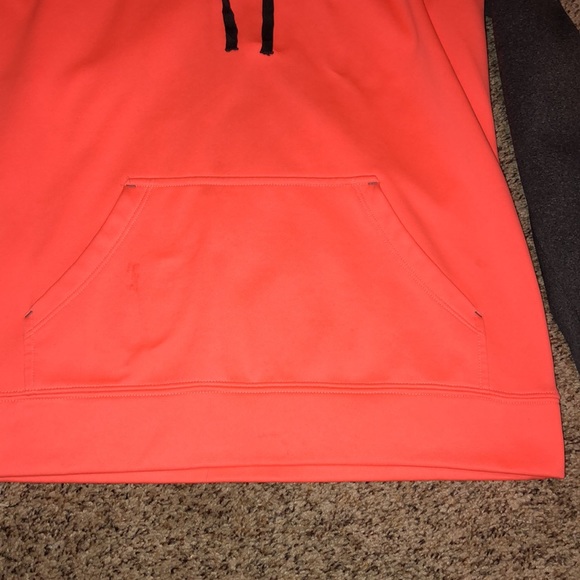 Under armour sweater - Picture 6 of 8